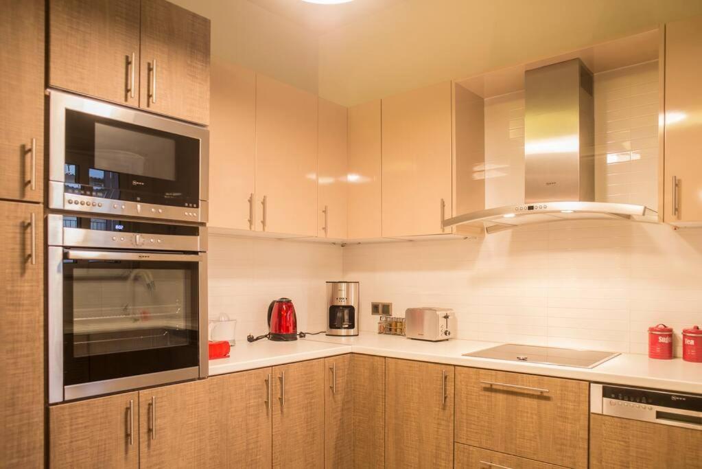 Deluxe Apartment In The Center Kalamata Exterior foto